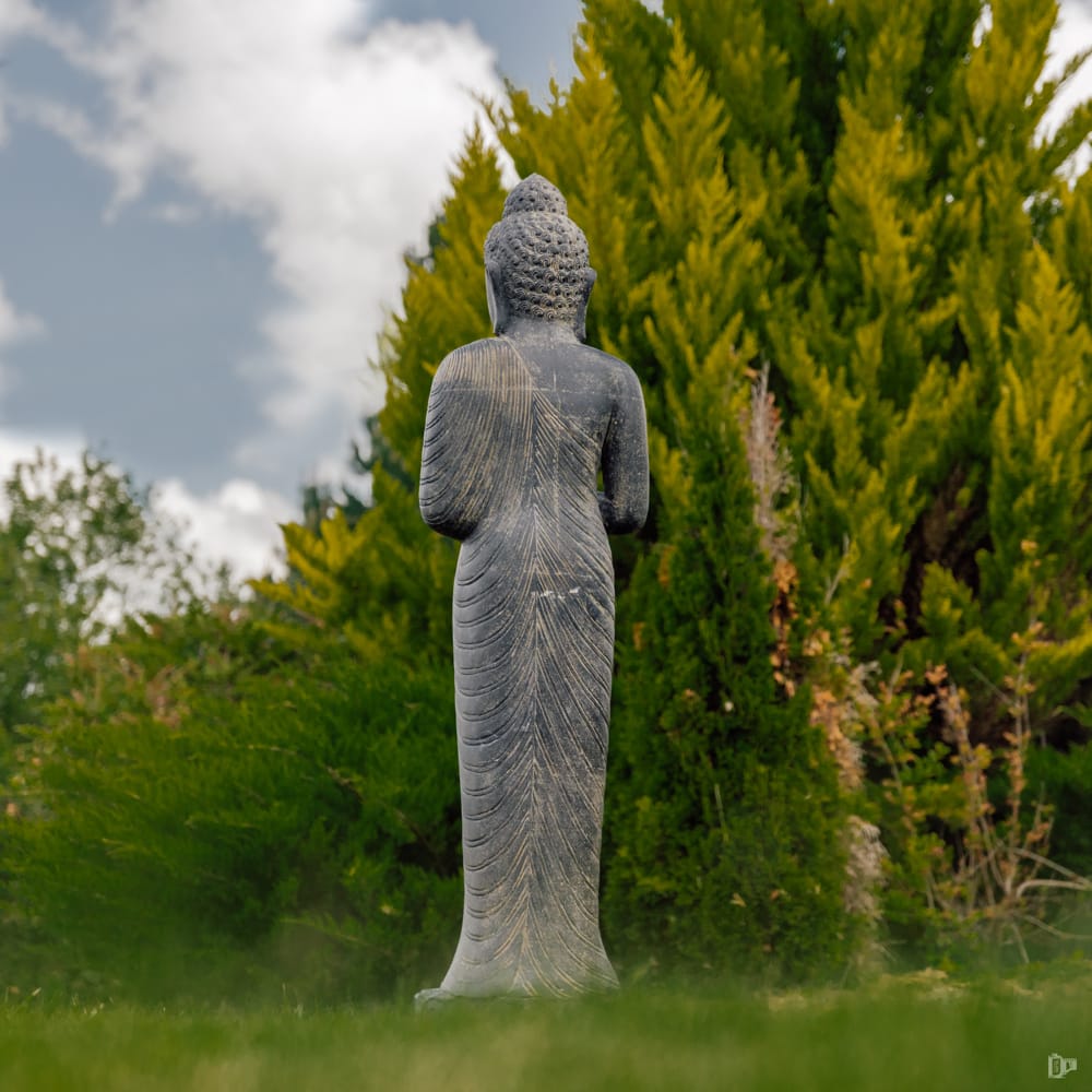 statue bouddha debout extérieur jardin décoration pierre noir 158cm grossiste statue de jardin