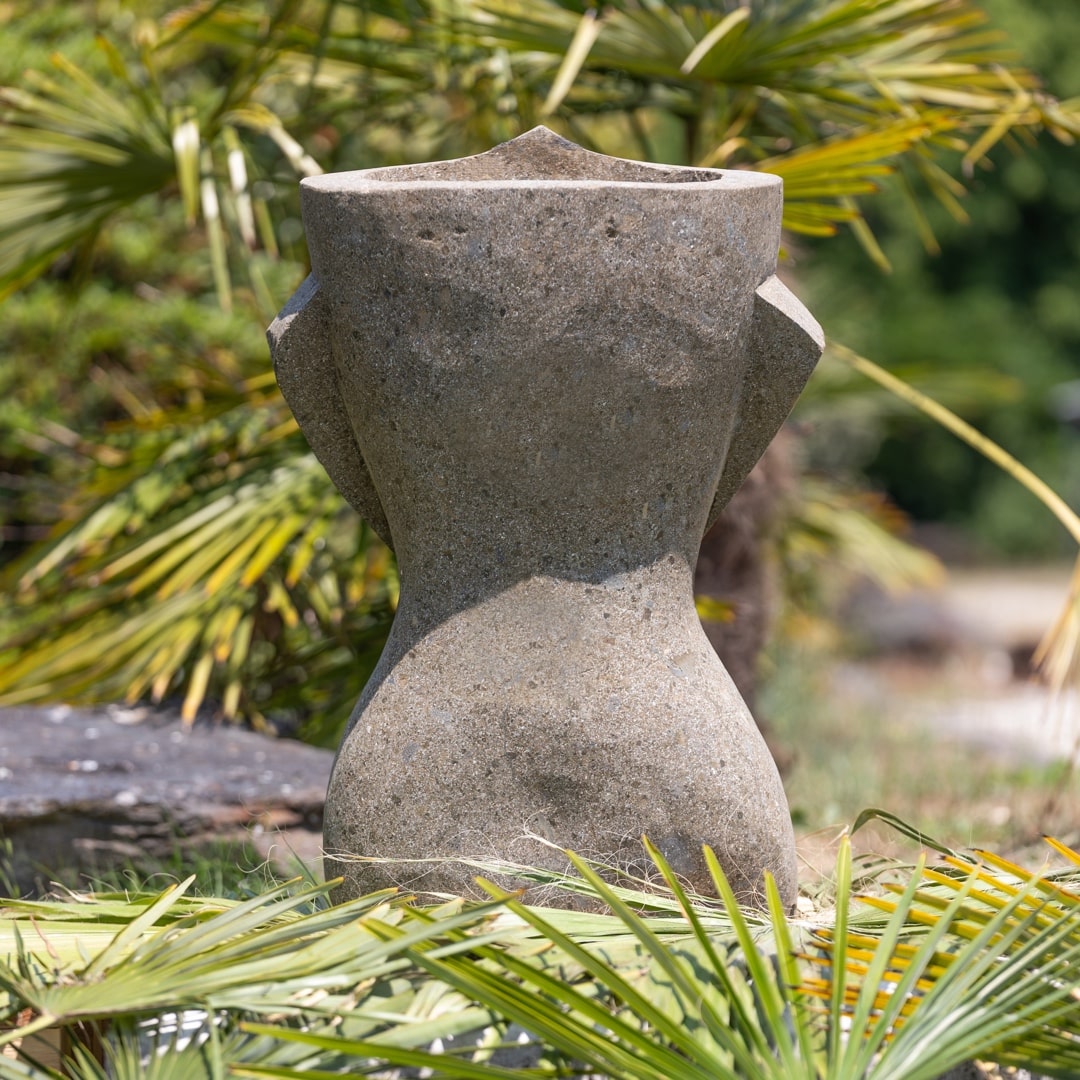 décoration jardin visage moai primitif jardiniere fleur en pierre naturelle