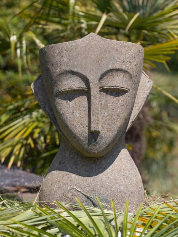 statue extérieur visage moai primitif jardiniere fleur en pierre naturelle