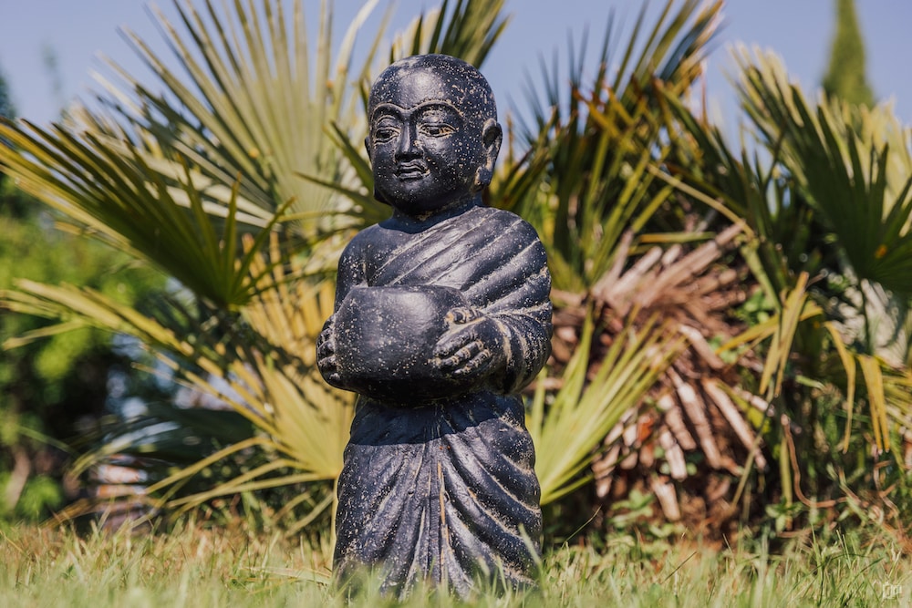 statue moine extérieur shaolin tibétain pot bougie noir 60cm grossiste statue de jardin 2