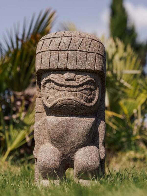 Statue Tiki Totem Jardin Extérieur Polynésie Océanie en Pierre Volcanique Naturelle 50cm Primitif Grossiste statue de jardin