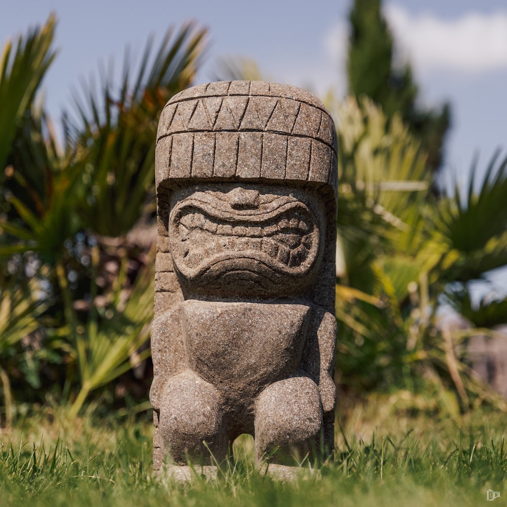 Statue Tiki Totem Jardin Extérieur Polynésie Océanie en Pierre Volcanique Naturelle 50cm Primitif Grossiste statue de jardin