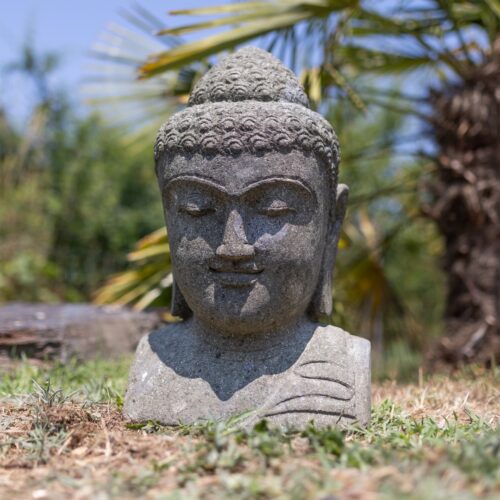 statue extérieur buste de bouddha souriant en pierre volcanique 50cm
