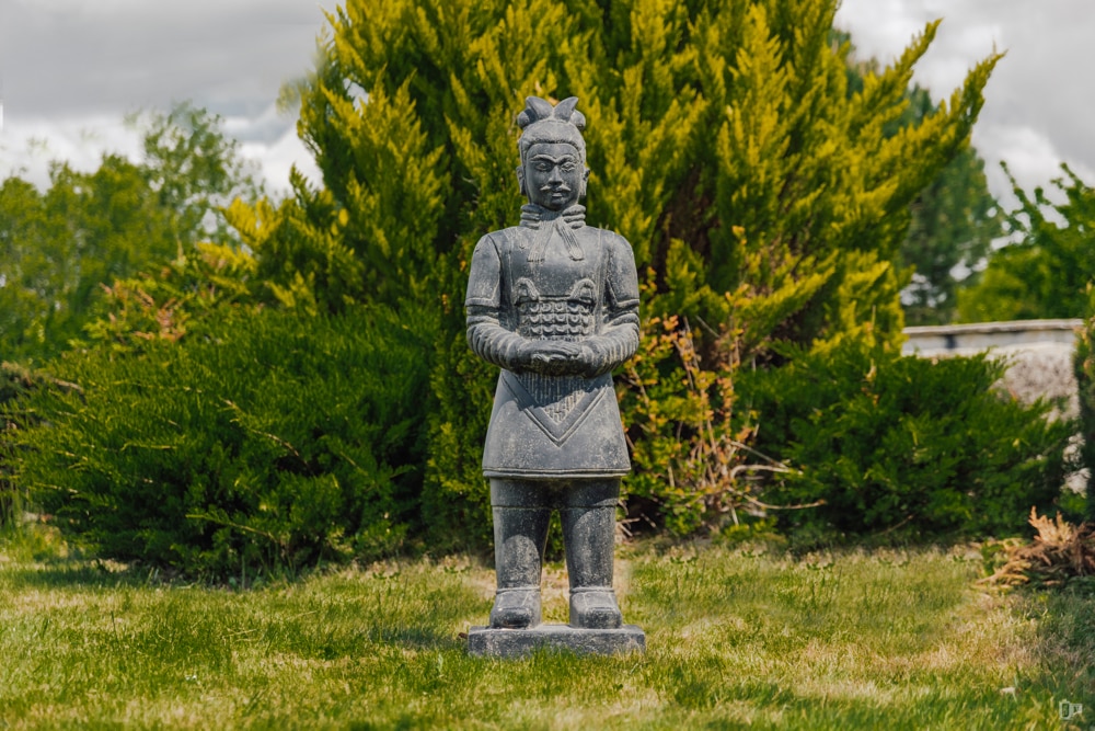 statue de jardin guerrier chinois xian debout extérieur noir 150cm grossiste statue de jardin décoration