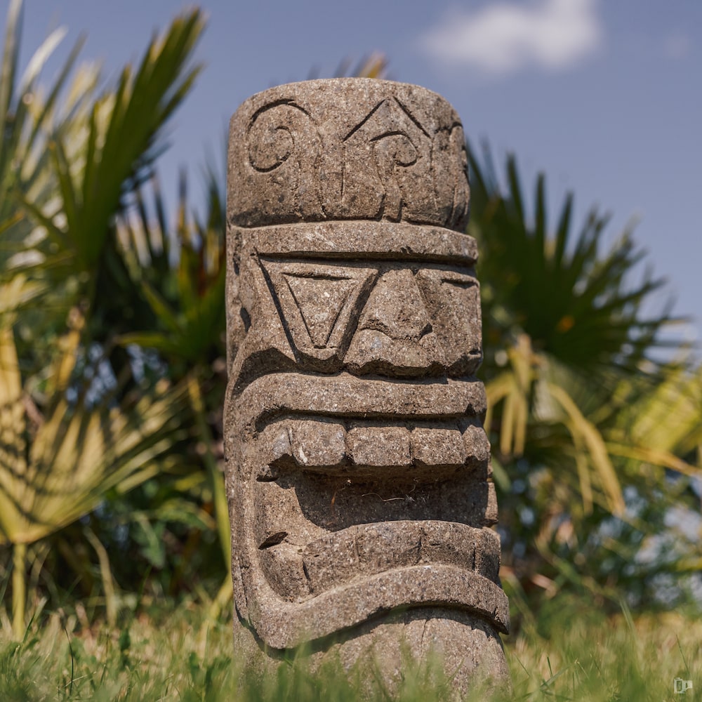 statue tiki en pierre jardin totem extérieur polynésie océanie en pierre naturelle 50cm maiao grossiste statue de jardin