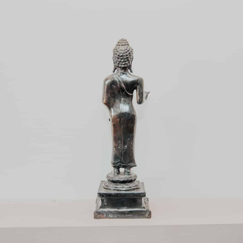 statuette statue bouddha debout finition marron foncé antique en bronze 33cm grossiste statue en bronze décoration