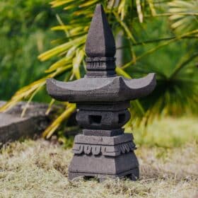 Lampe japonaise lanterne pagode statue de jardin en pierre de lave 60 cm - Shokawa