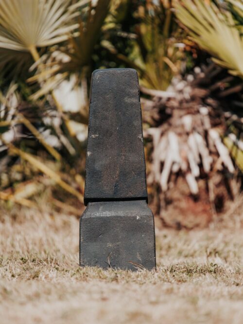 statue ile de pâques moai moderne pour extérieur jardin en pierre naturelle noir antique 50cm grossiste statue de jardin