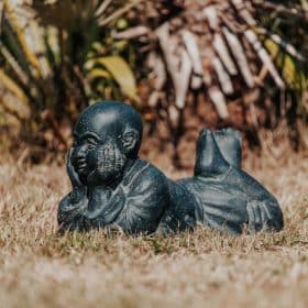 statue de jardin extérieur moine tibétain allongé couché noir antique 40cm grossiste statue de jardin
