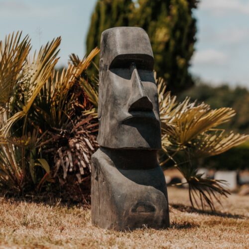 statue ile de pâques moai extérieur en pierre naturelle noir antique 100cm grossiste statue de jardin