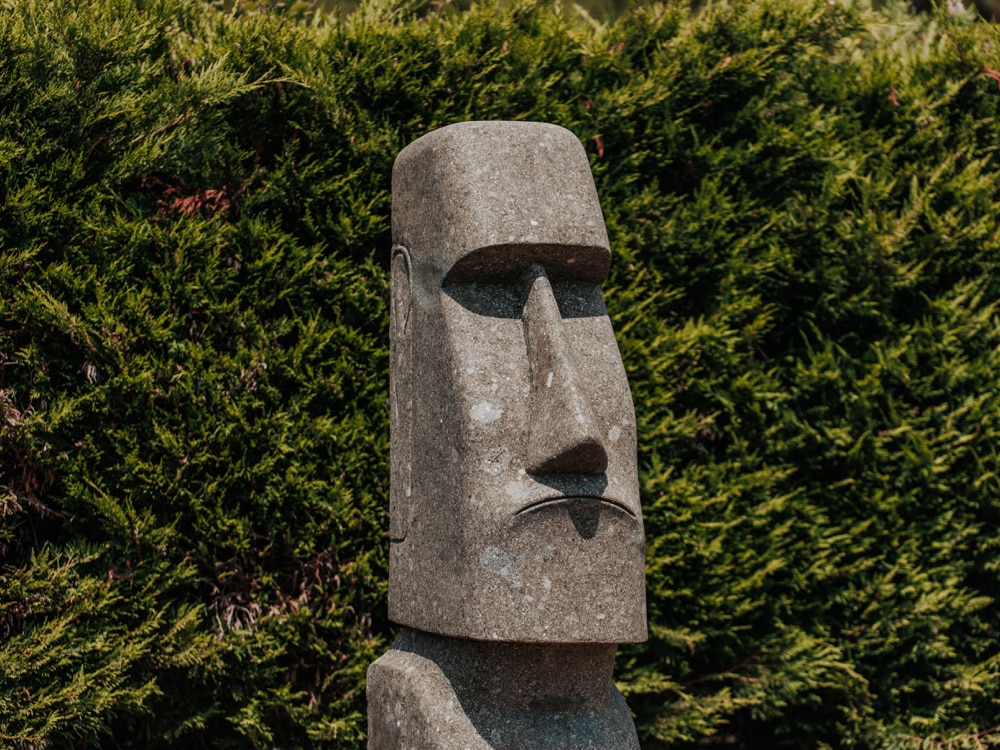 grande statue de jardin sculptée ile de pâques moai extérieur en pierre volcanique 120cm grossiste statue de jardin