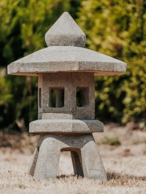 lampe japonaise lanterne pagode statue de jardin en pierre naturelle 70cm kansai