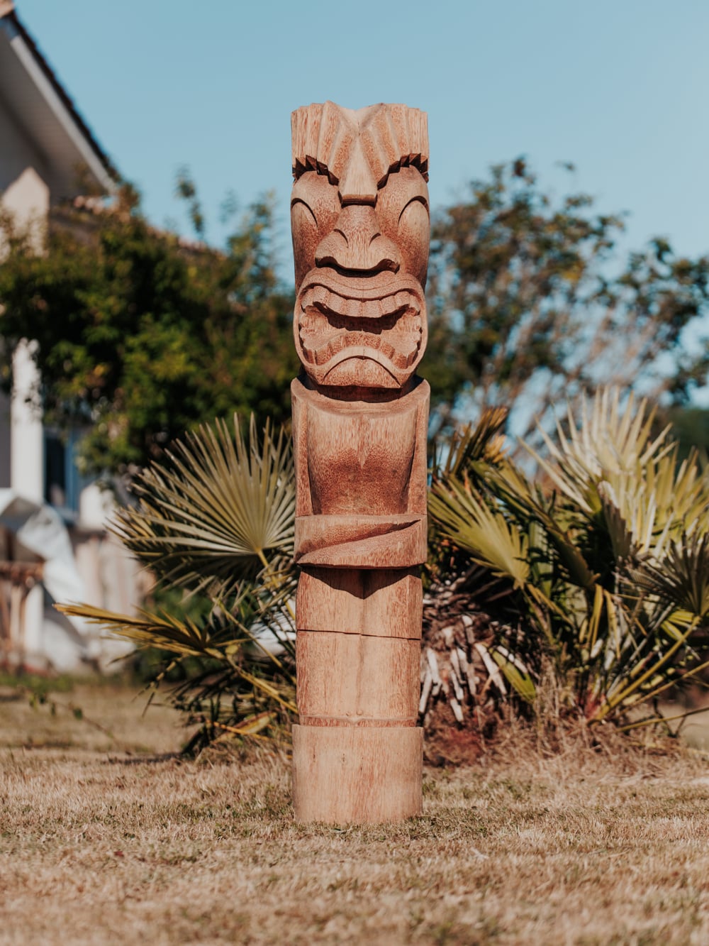 statue totem bois extérieur tikibar polynésie bois cocotier 150cm gili grossiste statue de jardin