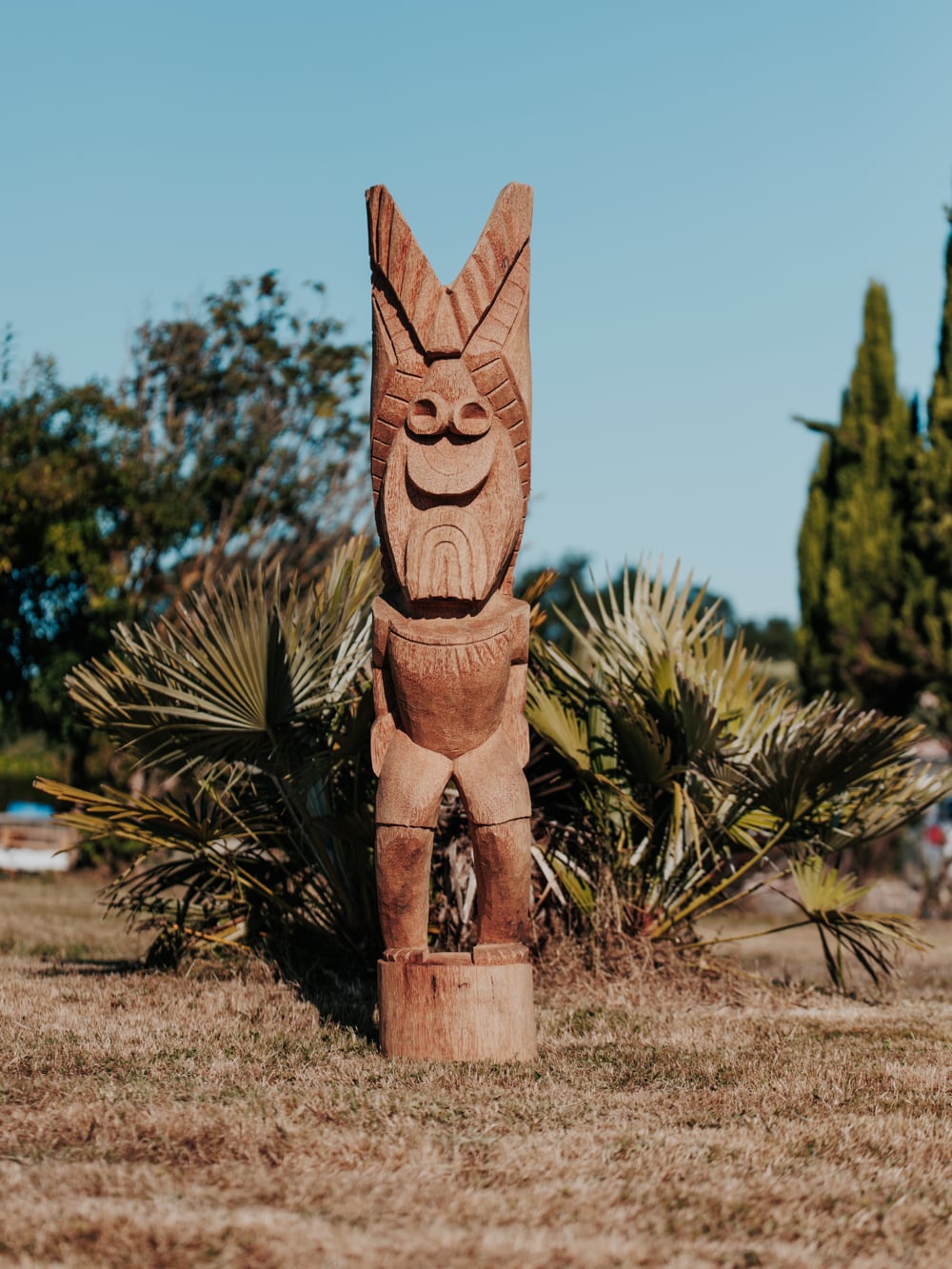 statue tiki totem extérieur polynésie bois cocotier 150cm bajo grossiste statue de jardin