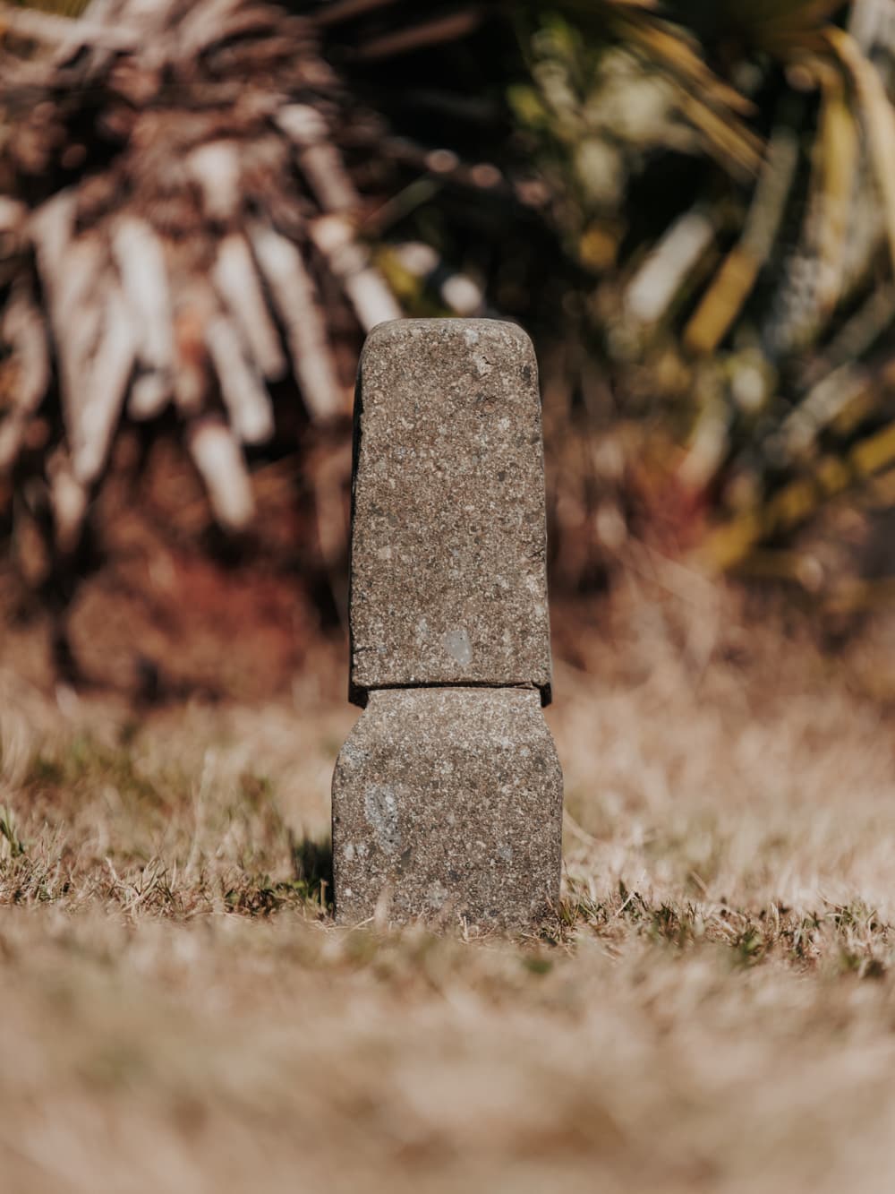 statue ile de pâques moai pour extérieur jardin en pierre naturelle 30cm grossiste statue