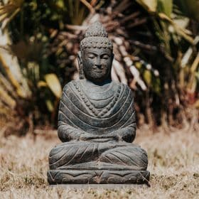 Statua di Buddha seduto Collana di meditazione Mala da giardino in pietra vulcanica naturale nera antica 50 cm