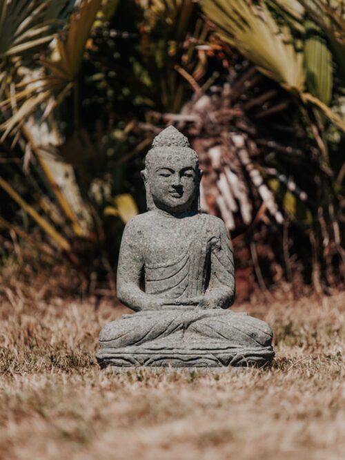 statue bouddhiste bouddha assis méditation extérieur en pierre volcanique 45cm grossiste statue de jardinstatue de jardin bouddha assis méditation extérieur en pierre volcanique 45cm grossiste statue de jardin