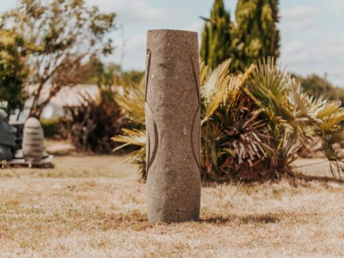 statue tiki totem jardin extérieur polynésie océanie en pierre naturelle 100cm maiao grossiste statue de jardin