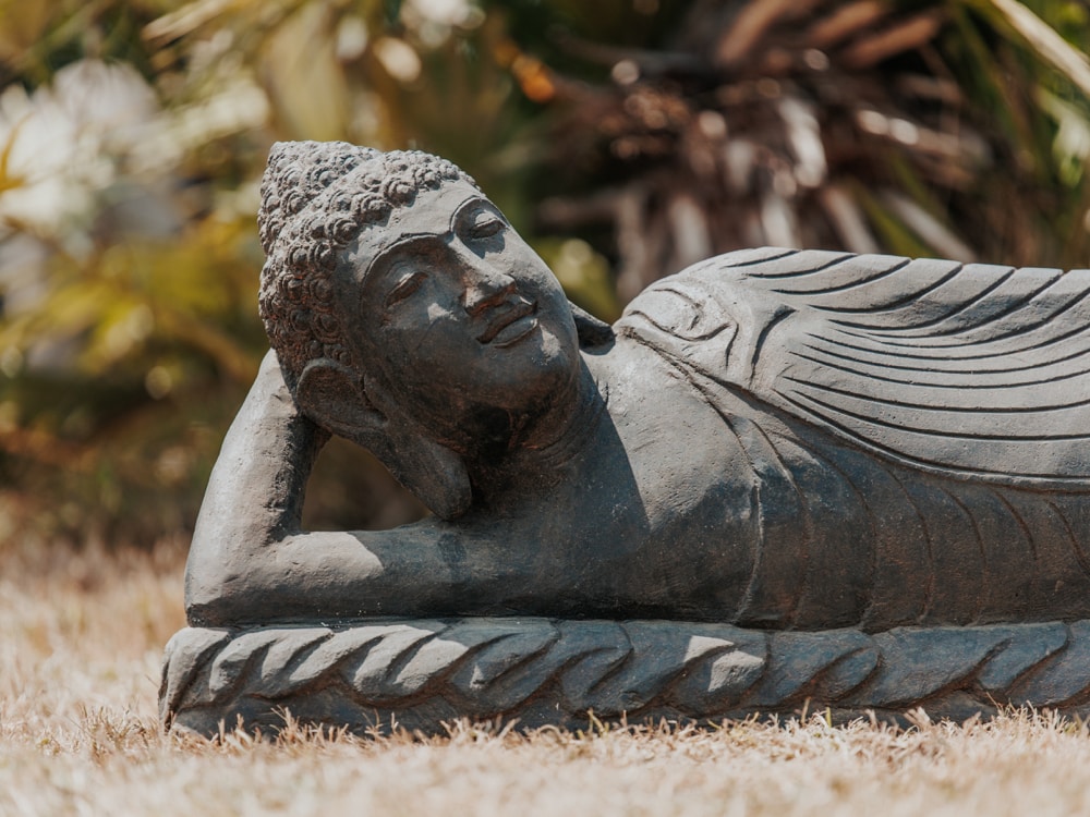 statue bouddha couché allongé jardin extérieur en pierre naturelle noir antique 120cm grossiste statue de jardin