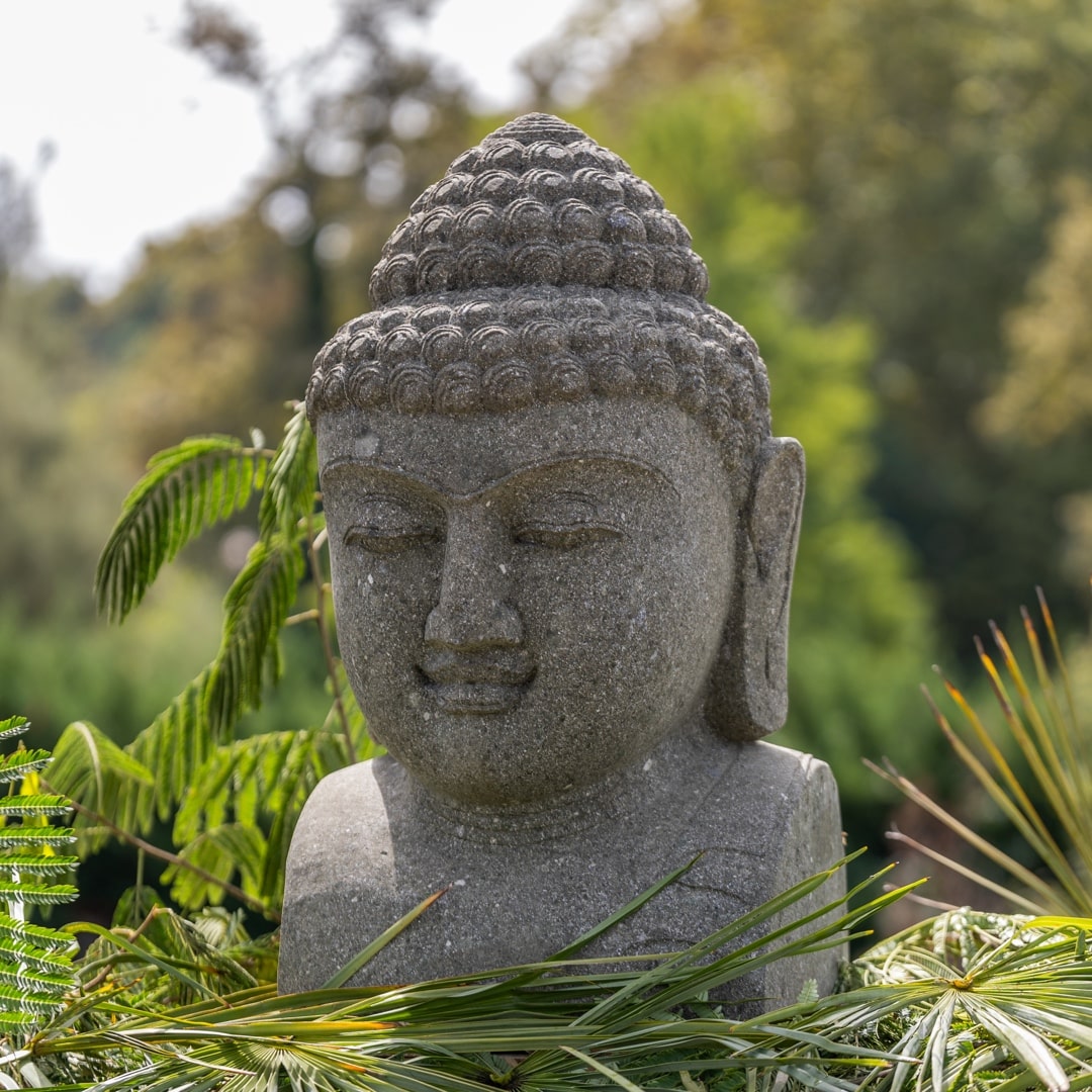 statue buste bouddha en pierre volcanique naturelle 80cm xl joyeux
