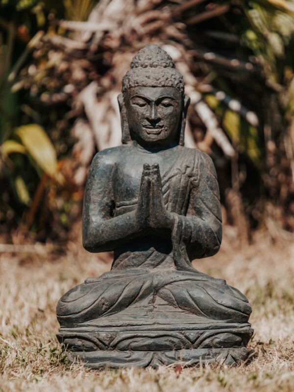 statue de jardin bouddha assis méditation pierre volcanique noir 45cm grossiste statue de jardin