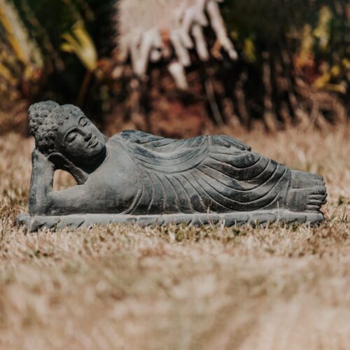 statue bouddha allongé couché jardin extérieur en pierre noir longueur 50cm décoration