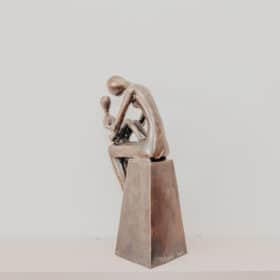 Moderne Statue Frau mit Mutter und Kind, bronzefarben 29 cm