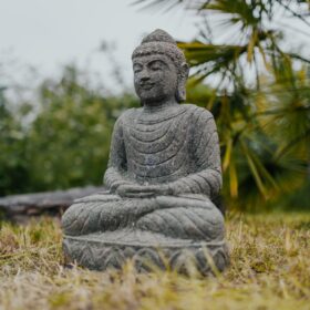Statue Buddha sitzend Meditation Naturstein 50cm