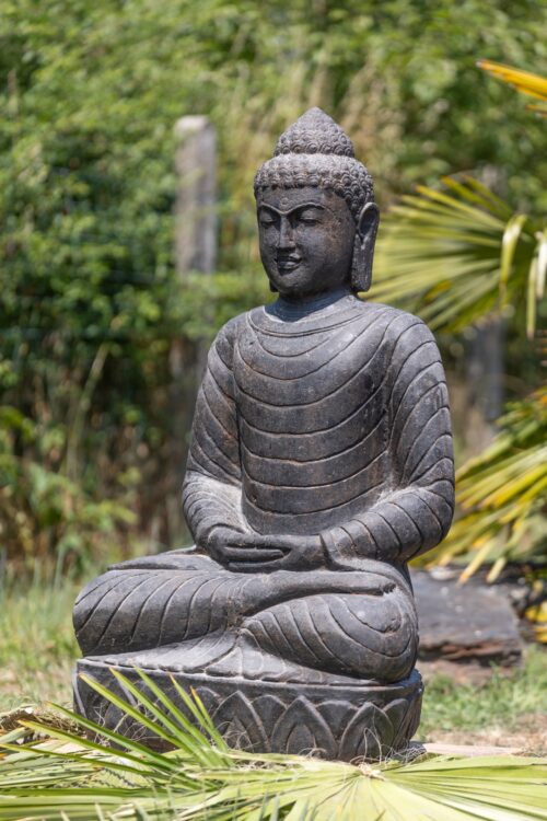 statue de jardin bouddha pierre naturelle noir position meditation et souriant 100cm