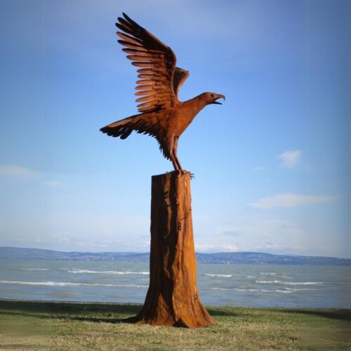 très grande statue de jardin aigle royal sur arbre en métal rouille extérieur 385cm