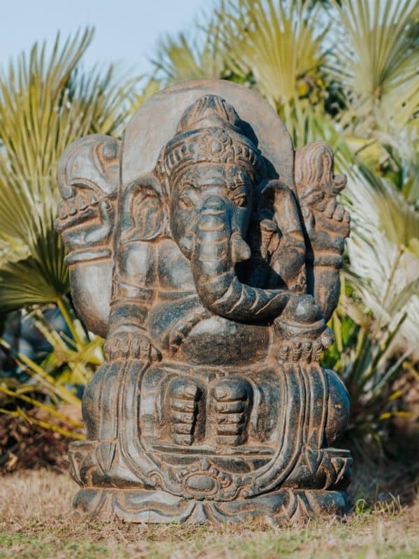 statue ganesh en pierre naturelle xxl 100cm sculptée en pierre naturelle noir