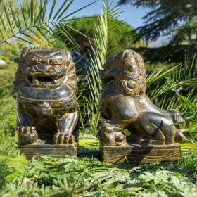 Paire de 2 lions chien Fu en pierre naturelle noir antique DUO FACE PROFILE