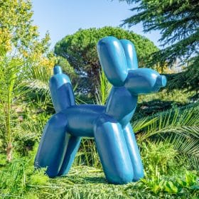 Statue chien ballon bleu en pierre reconstituée 100cm face