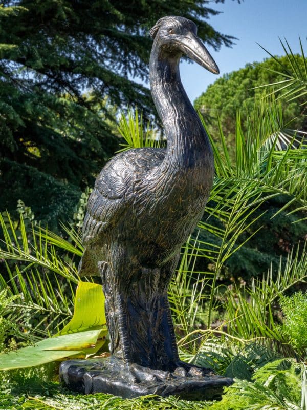 Statue cigogne noir en pierre reconstituée face